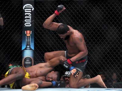 Curtis Blaydes def. Jailton Almeida at UFC 299: Best photos