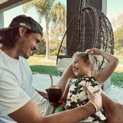 Edinson Cavani And Daughter: Heartwarming Moments On The Pitch