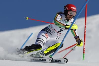 Mikaela Shiffrin Dominates World Cup Slalom In Comeback Race