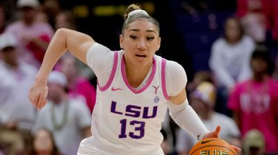 LSU’s Last-Tear Poa Diagnosed With Concussion After Being Stretchered Off Court