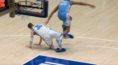 College Basketball World Reacts to Duke’s Kyle Filipowski’s Tripping UNC’s Harrison Ingram