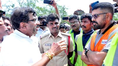 Mild tension at Krishnapatnam as port staff obstruct all-party delegation