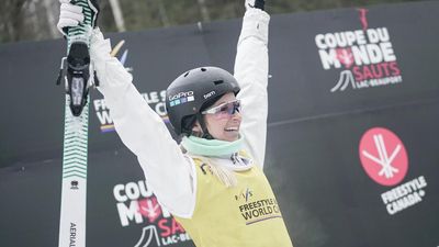 Scott defends crystal globe as World Cup aerials champ