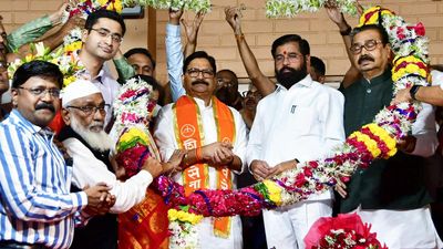 Under ED lens, Uddhav Thackeray’s close aide Ravindra Waikar joins Shinde-led Sena