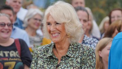 When was Queen Camilla's Antiques Roadshow episode filmed, has it been on before and does she watch the BBC show?