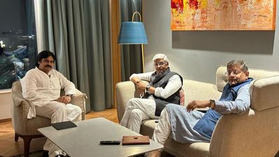 Union Minister Shekhawat and Pawan Kalyan discuss seat adjustments