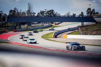 GT Winter Series Barcelona: Wiebelhaus untouchable as Heyer and Härtling win title