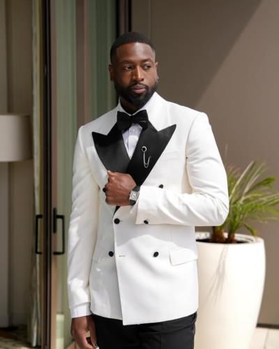 Dwyane Wade: A Stylish Icon Of Elegance And Connection