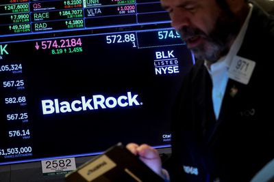 BlackRock's Bitcoin ETF IBIT Exceeds MicroStrategy's BTC Holdings
