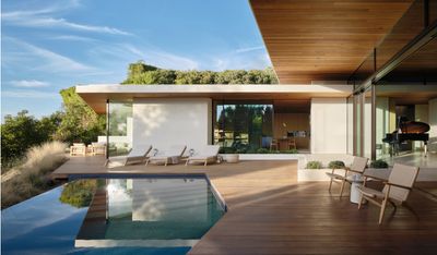 Beverly Hills’ Carla Ridge is a modern home taking in expansive city views