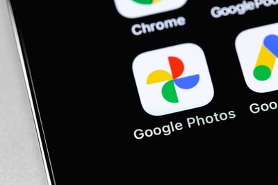 How to use Photo Stacks in Google Photos
