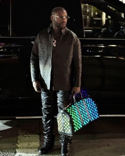 Floyd Mayweather's Stylish Outfit And Chic Bag Turn Heads