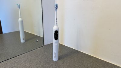 usmile Y10 Pro Sonic Electric Toothbrush review: The best battery life in a brush