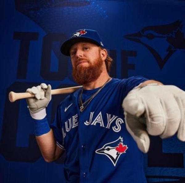 Justin Turner Exudes Confidence And Pride In Team Attire