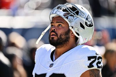 Former Raiders starting RT Jermaine Eluemunor to join Giants on 2-year deal