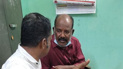 Government surveyor in Tiruvannamalai arrested for demanding a bribe from elderly weaver
