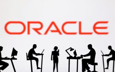 Oracle Surges With AI Demand Boosting Cloud Business Momentum