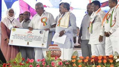 CAA: Siddaramaiah opposes citizenship on the basis of religion
