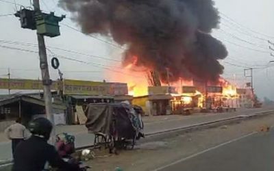 Uttar Pradesh: Massive fire engulfs dhabas, shops in Greater Noida