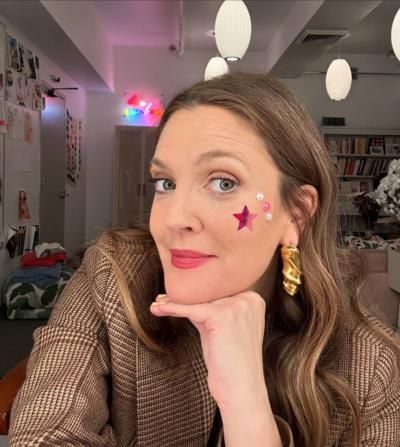 Drew Barrymore: Embracing Authenticity And Natural Beauty In Selfie
