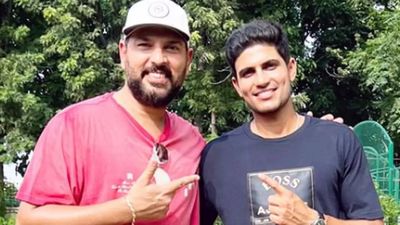 Yuvraj Singh trolls Shubman Gill in Rohit Sharma's 'garden mein ghoomne' post