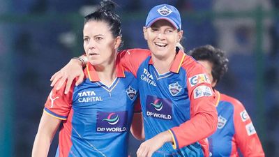 Bowlers dominate as Delhi Capitals restrict Gujarat Giants to 126/9 in WPL