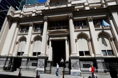 Argentina's FX Reserves Reach  Billion Under Milei