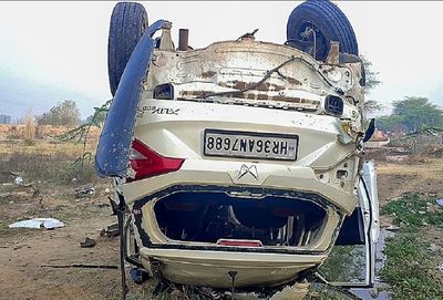 Uttar Pradesh: Two MBBS students killed, 2 injured as car overturns