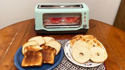 I've been using this clear $50 retro toaster in my kitchen for a week — here's my verdict