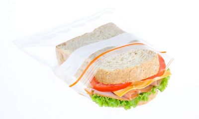 Most US sandwich baggies contain toxic PFAS ‘forever chemicals’, analysis says