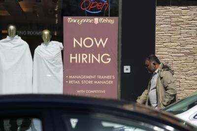 U.S. Jobless Claims Remain Low Despite Interest Rate Hikes