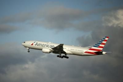 American Airlines Boeing 777 Lands Safely After Mechanical Issue