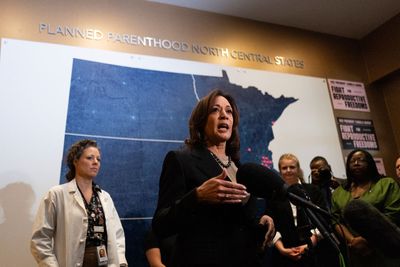 Harris first VP to visit abortion clinic