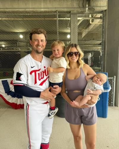 Kyle Farmer's Heartwarming Family Moments During Spring Training