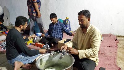 Hyderabad volunteers home-deliver fresh sehri meals for the needy during Ramzan