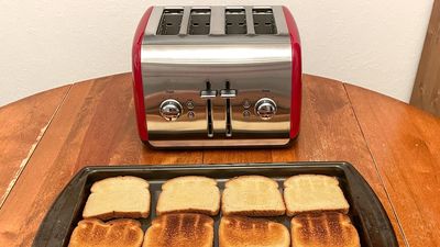 I’ve been using the KitchenAid 4-Slice Toaster for a week — what I love and hate