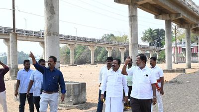 Tiruchi Corporation drills deep borewells on Cauvery bed to augment water supply