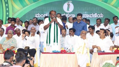 Pressure builds up on HDK, Nikhil to enter poll fray from Mandya