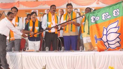 Yaduveer hits the road for his first brush with political convention