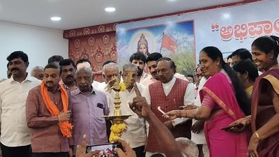 Karnataka Lok Sabha polls: Eshwarappa to contest as Independent against Yediyurappa’s son Raghavendra in Shivamogga