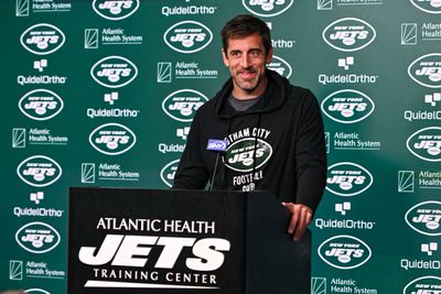 One year ago today, Aaron Rodgers declared intention to play for Jets