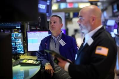 Wall Street Slides Amid Inflation Concerns