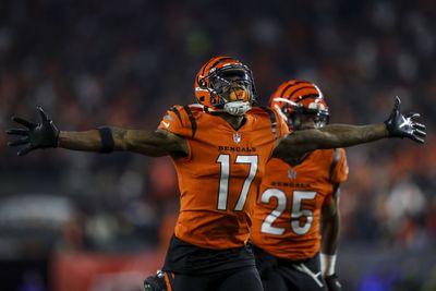 Saints announce a deal with former Bengals WR Stanley Morgan
