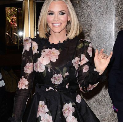 Jenny McCarthy Reminisces On That Time She Accidentally Wore Her Valentino Oscars Dress Backwards