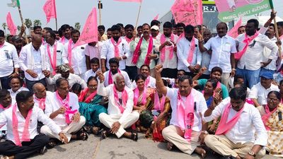 BRS ranks stage protests across Telangana against MLC Kavitha’s arrest