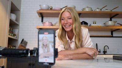 I meditated with Gwyneth Paltrow, and learned how she uses her Oura smart ring