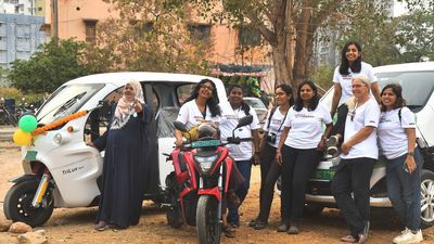 All-women e-auto rally makes it to Hyderabad