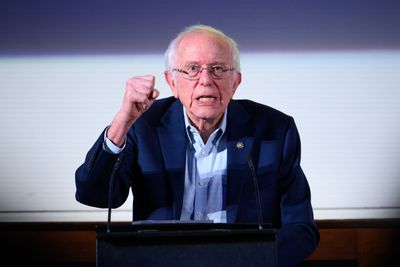 Sanders pushing for four-day workweek