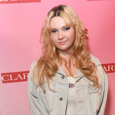 Actress Abigail Breslin Opens Up About Married Life