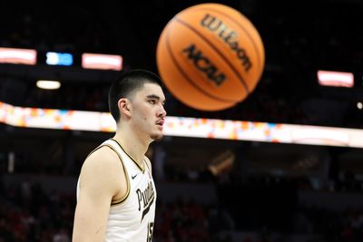 Purdue Coach Defends Zach Edey Shortly After Controversial Call vs. Wisconsin